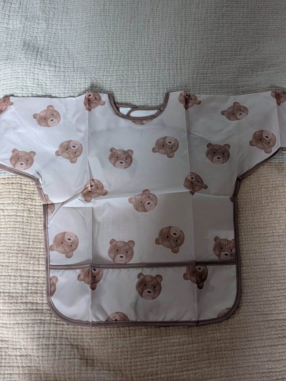 New long-sleeve baby bib / smock bib, brown bear pattern